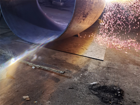 對焊彎頭載片設(shè)備